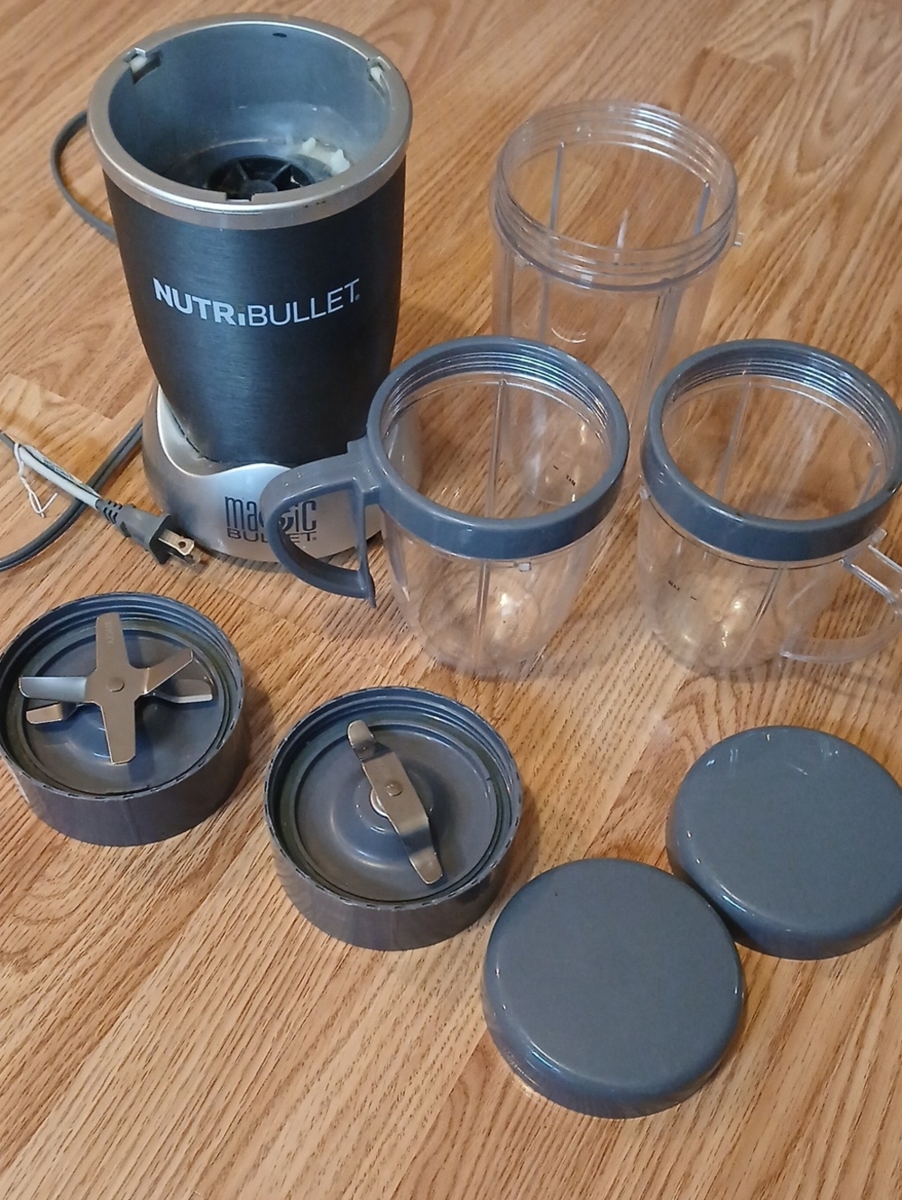 Nutribullet 101B With Cups With Blades Lids and Handles